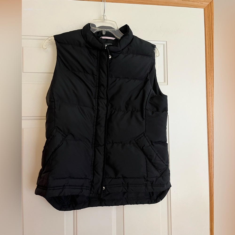 J. Crew Factory black down full front zipper vest with pockets. Size small